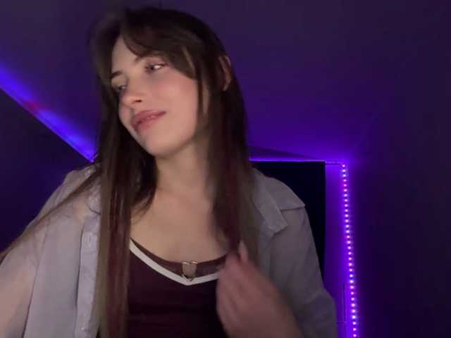 OlyaPuzz live cam on BongaCams