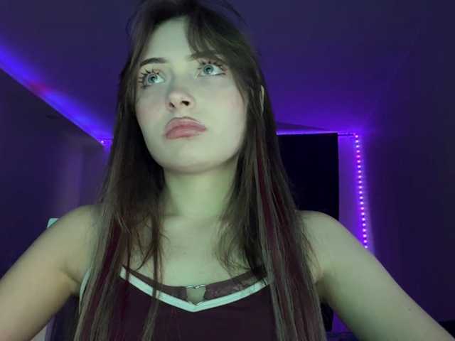OlyaPuzz live cam on BongaCams