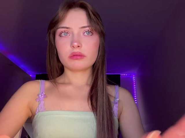 OlyaPuzz live cam on BongaCams