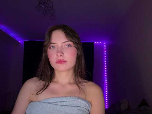 OlyaPuzz live cam on BongaCams