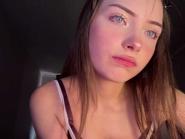 OlyaPuzz live cam on BongaCams