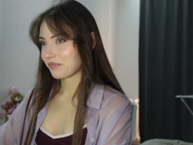 OlyaPuzz live cam on BongaCams