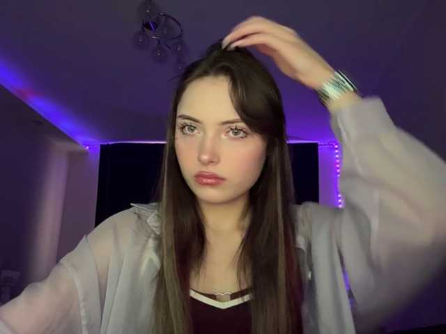OlyaPuzz live cam on BongaCams