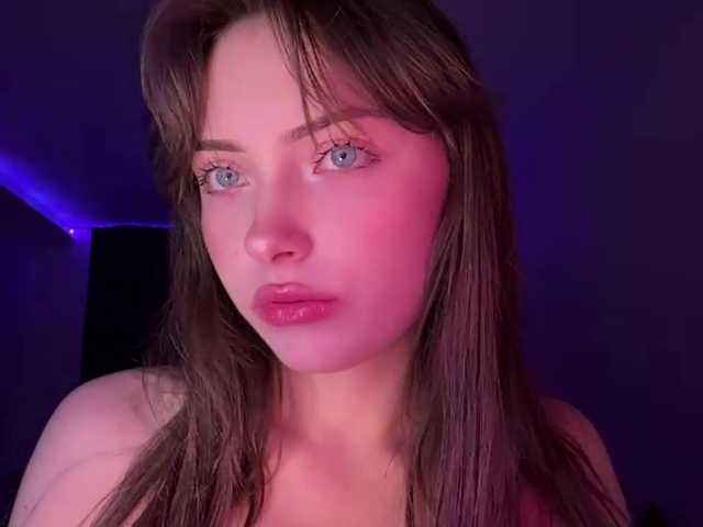 OlyaPuzz live cam on BongaCams
