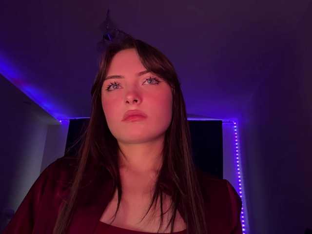 OlyaPuzz live cam on BongaCams