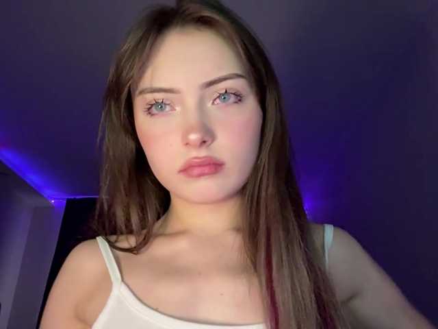 OlyaPuzz live cam on BongaCams