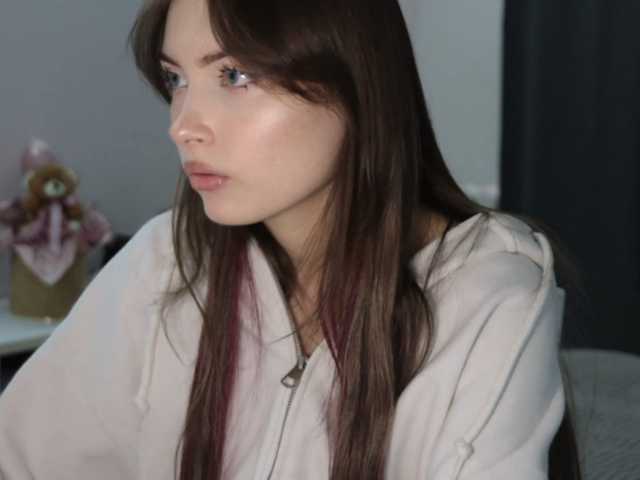 OlyaPuzz live cam on BongaCams