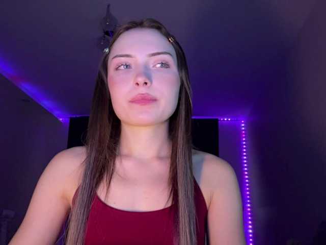 OlyaPuzz live cam on BongaCams