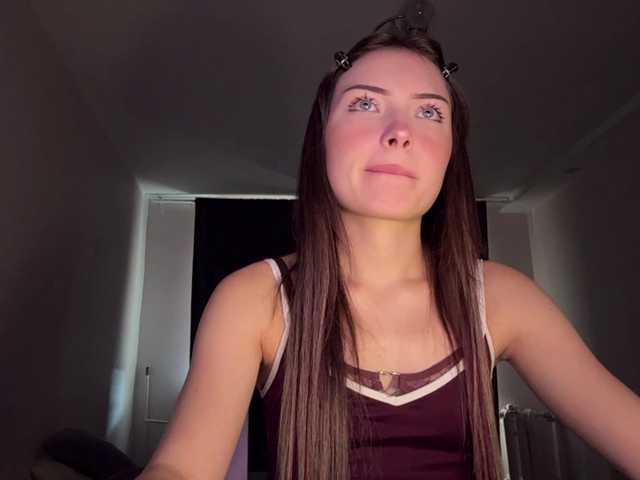 OlyaPuzz live cam on BongaCams