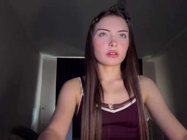 OlyaPuzz live cam on BongaCams