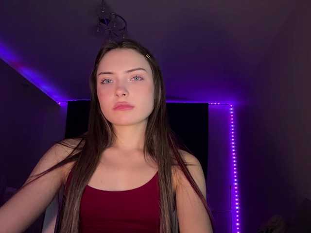 OlyaPuzz live cam on BongaCams