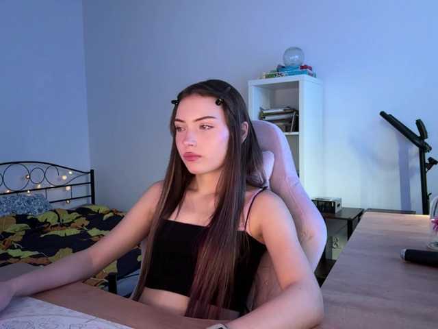 OlyaPuzz live cam on BongaCams