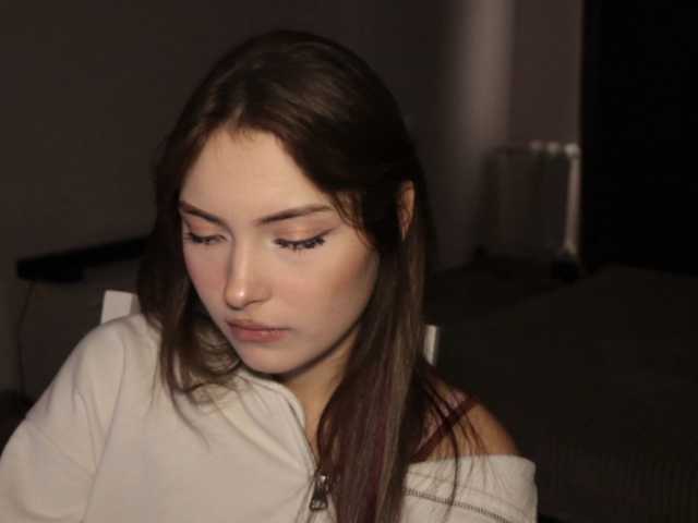 OlyaPuzz live cam on BongaCams