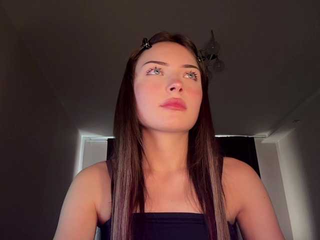 OlyaPuzz live cam on BongaCams