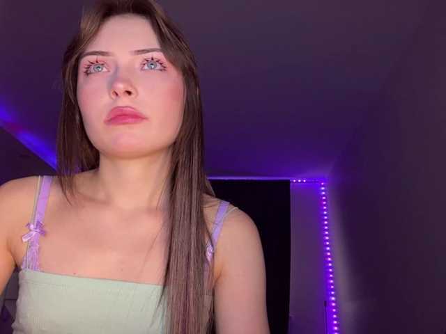OlyaPuzz live cam on BongaCams