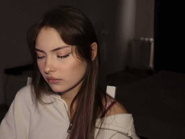 OlyaPuzz live cam on BongaCams