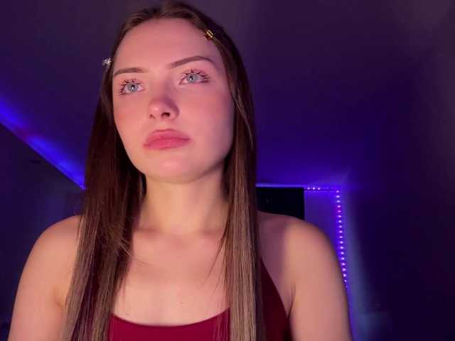 OlyaPuzz live cam on BongaCams