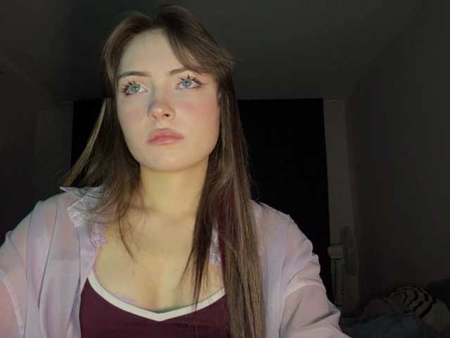 OlyaPuzz live cam on BongaCams