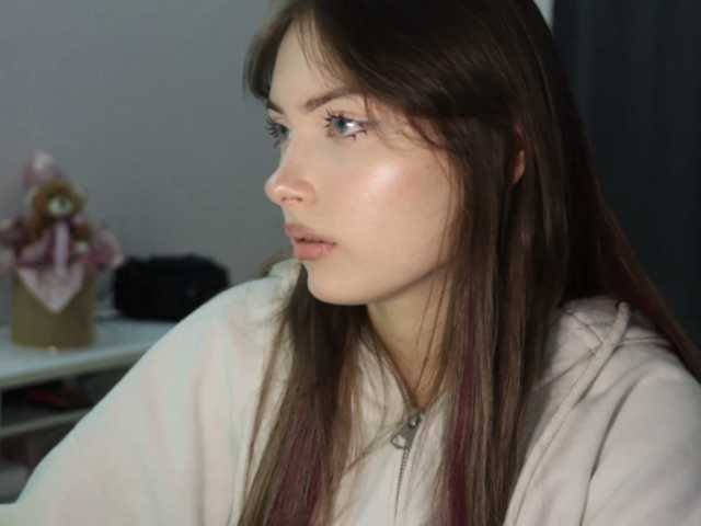 OlyaPuzz live cam on BongaCams