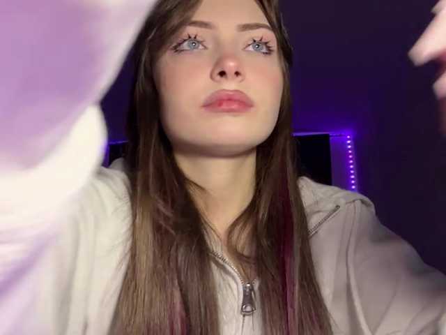 OlyaPuzz live cam on BongaCams