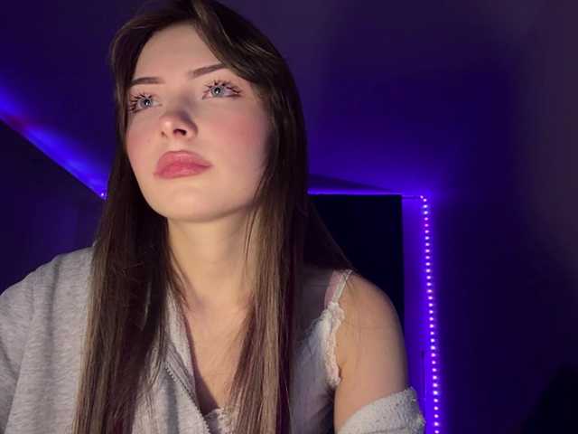 OlyaPuzz live cam on BongaCams