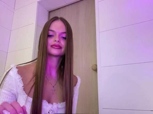 CharlotteMiu webcam