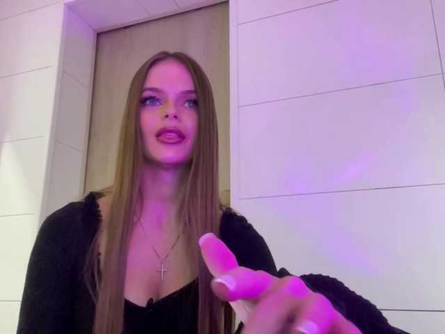 CharlotteMiu live cam on BongaCams