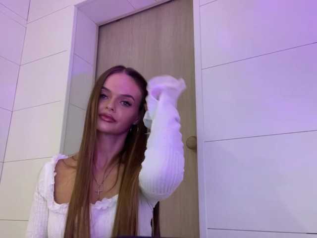 CharlotteMiu webcam