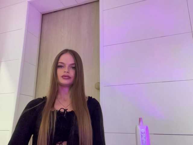 CharlotteMiu live cam on BongaCams