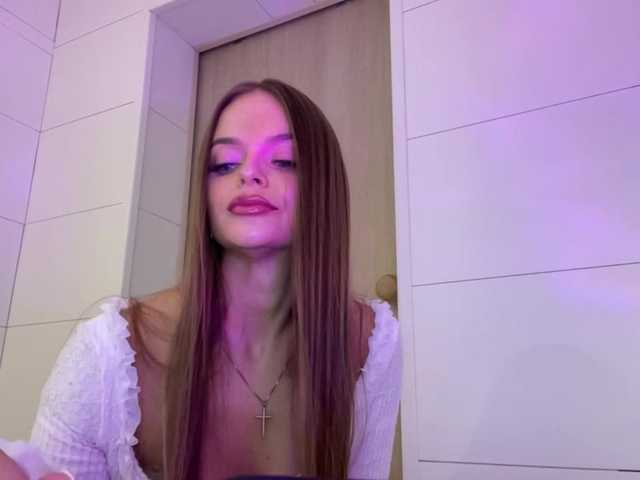 CharlotteMiu webcam