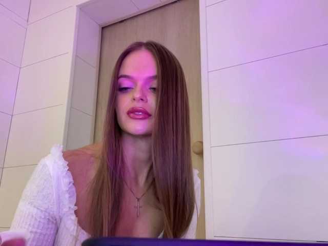 CharlotteMiu webcam