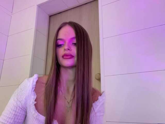 CharlotteMiu webcam