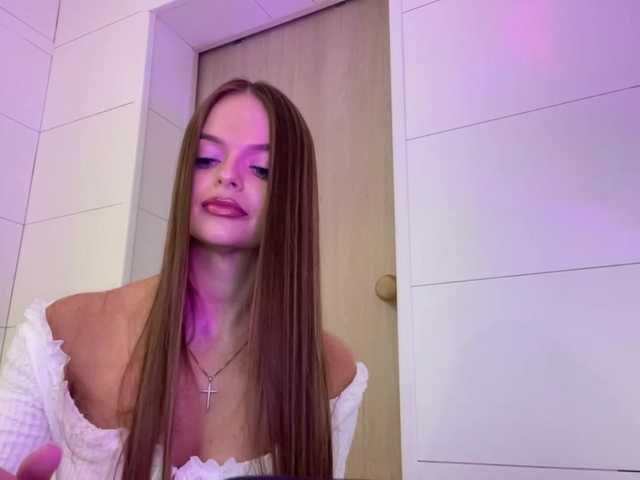 CharlotteMiu webcam