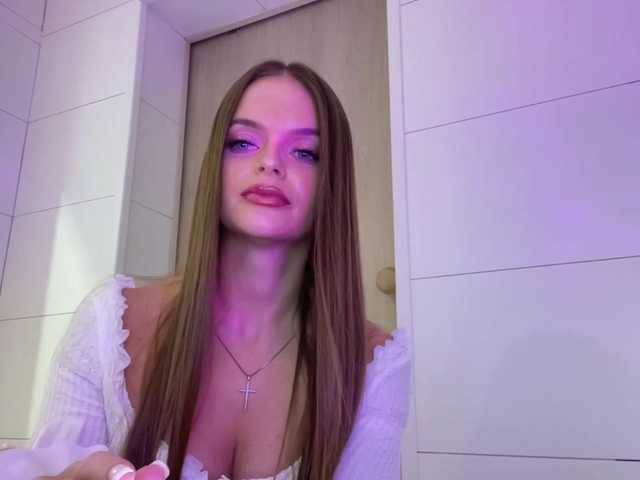 CharlotteMiu live cam on BongaCams