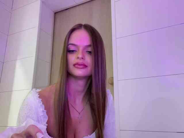 CharlotteMiu webcam