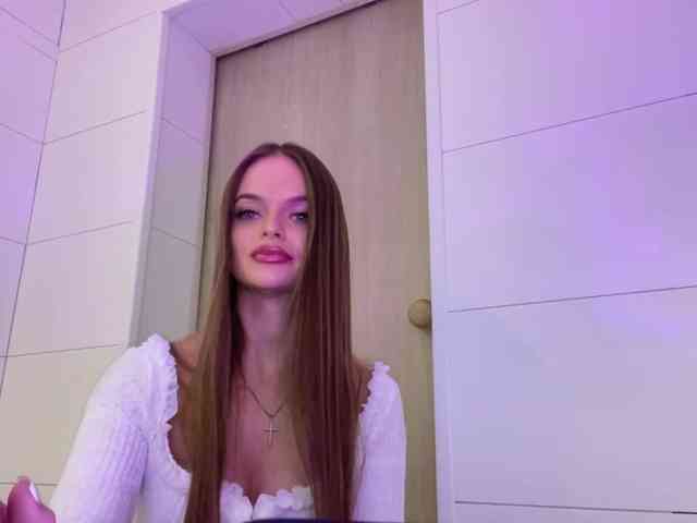 CharlotteMiu webcam