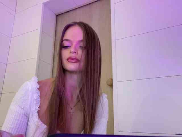 CharlotteMiu webcam