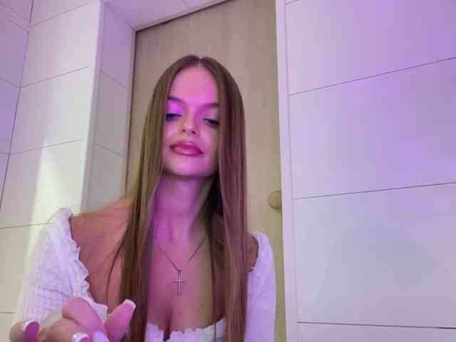 CharlotteMiu webcam