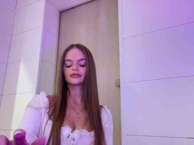 CharlotteMiu webcam
