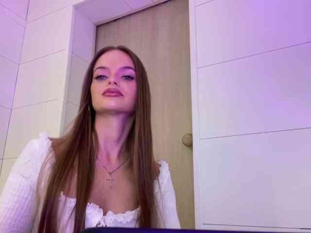 CharlotteMiu webcam