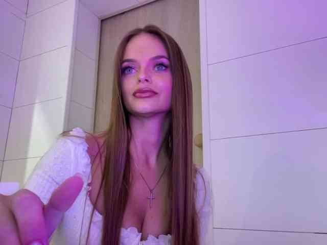 CharlotteMiu webcam