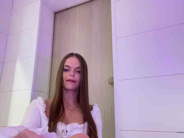 CharlotteMiu webcam