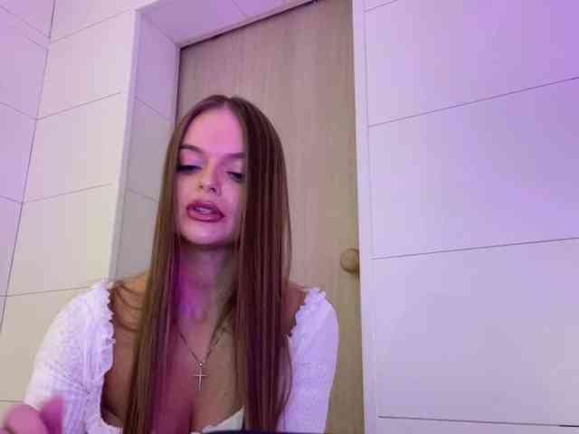 CharlotteMiu webcam