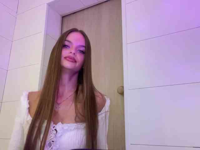 Model: CharlotteMiu