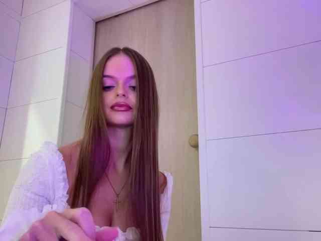 CharlotteMiu webcam