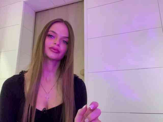 CharlotteMiu webcam