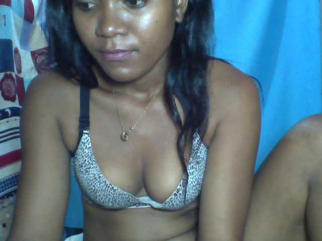 Tania6668 live cam on BongaCams