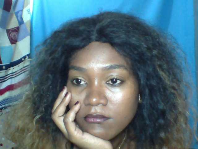 Tania6668 live cam on BongaCams