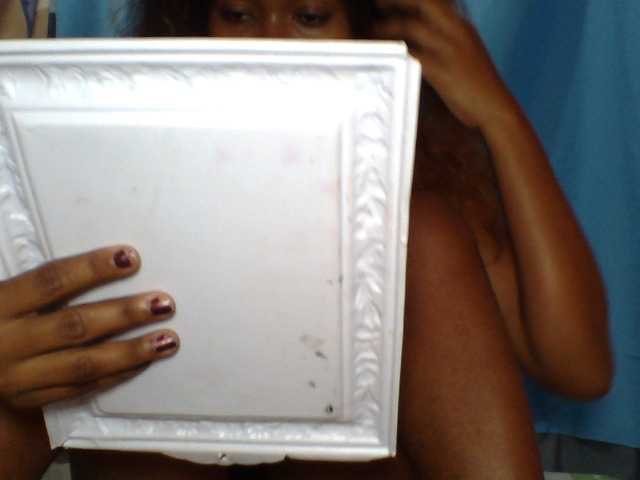 Tania6668 live cam on BongaCams