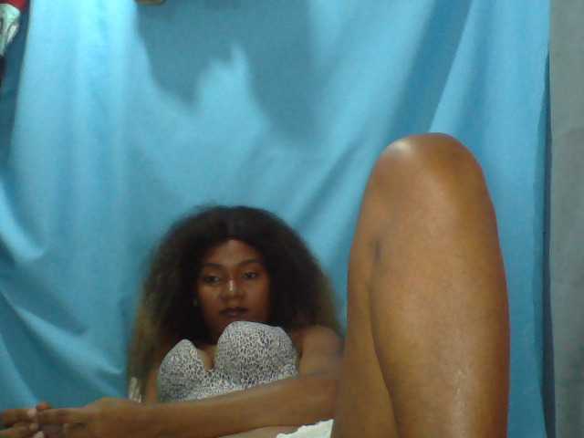 Tania6668 live cam on BongaCams